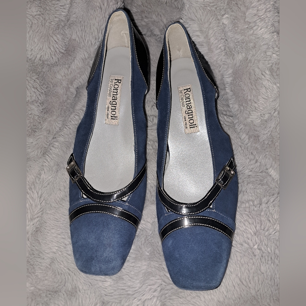 39/8.5 Vintage Vera Pelle, Romagnoli, Black Leather and Blue Suade shoe.